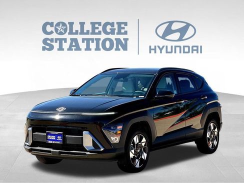 Used 2025 Hyundai Kona SEL AWD/4WD image 6