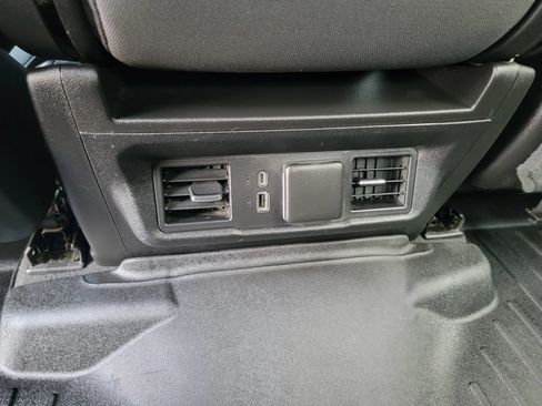 Used 2023 GMC Sierra 1500 SLE AWD/4WD image 12