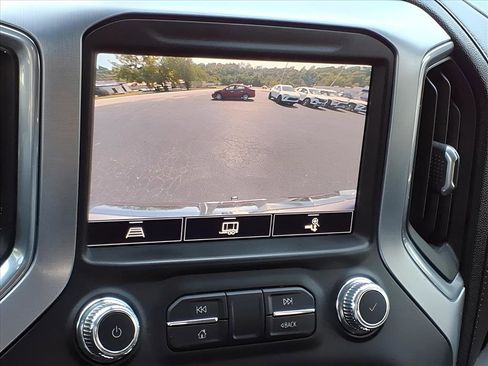 Used 2021 GMC Sierra 1500 SLT image 13