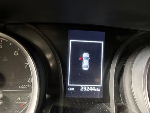 Used 2022 Toyota Camry SE FWD image 16