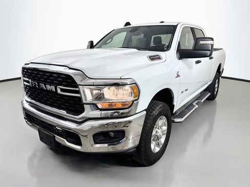 Used 2024 RAM 2500 Big Horn AWD/4WD image 3