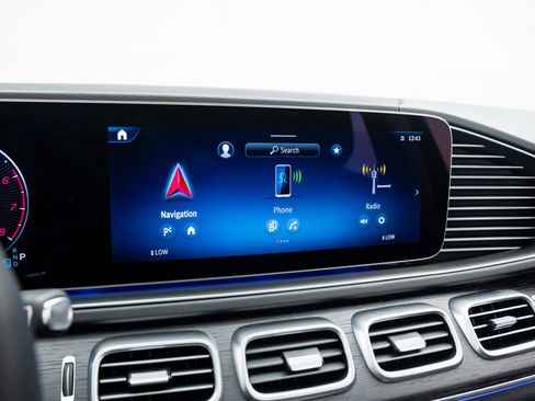 New 2026 Mercedes-Benz GLS 450 4MATIC image 29