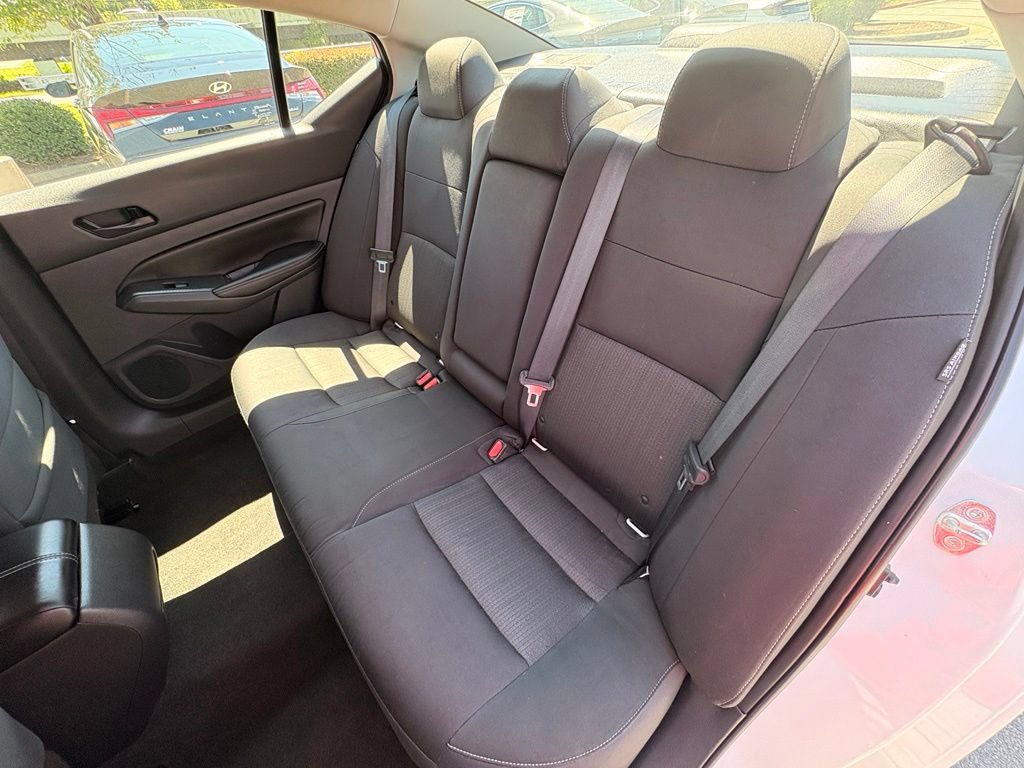 Used 2025 Nissan Altima 2.5 SV FWD image 25