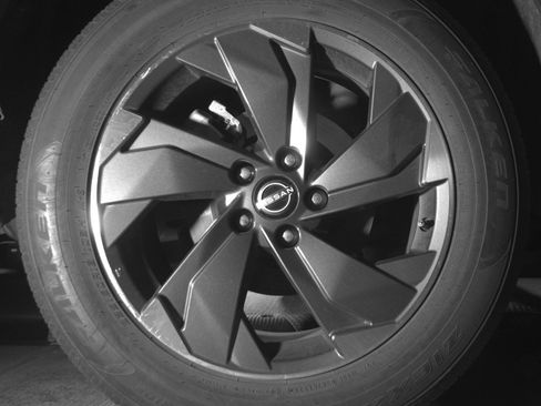 Used 2025 Nissan Rogue SV FWD image 15