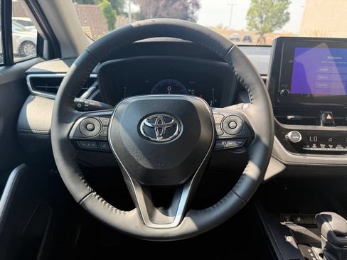 Used 2026 Toyota Corolla Cross LE w/ Moonroof Package AWD/4WD image 10
