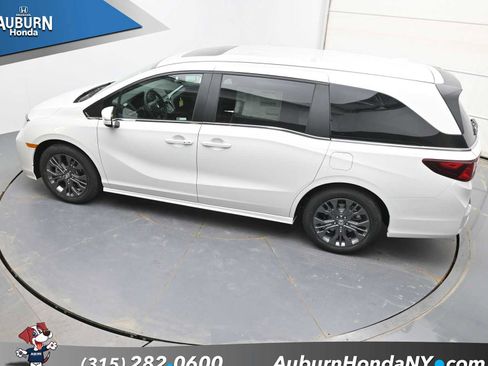 New 2026 Honda Odyssey Touring image 26