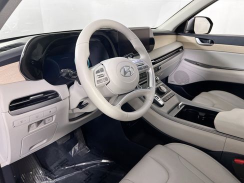 Used 2023 Hyundai Palisade Limited image 9