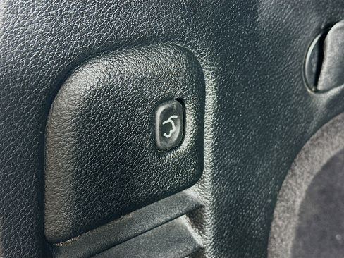 Used 2018 Jeep Grand Cherokee High Altitude RWD image 30