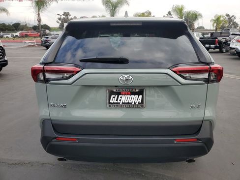 Used 2019 Toyota RAV4 XLE image 4