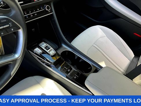 Used 2023 Hyundai Sonata SE w/ Winter Weather Package FWD image 19
