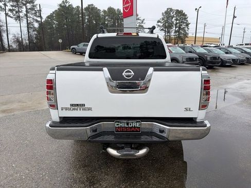 Used 2011 Nissan Frontier SL image 7
