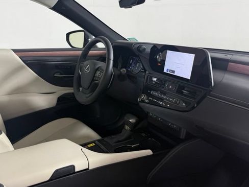 Used 2025 Lexus ES 350 w/ Premium Package FWD image 18
