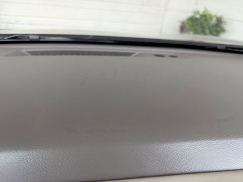 Used 2025 Nissan Rogue SV image 17