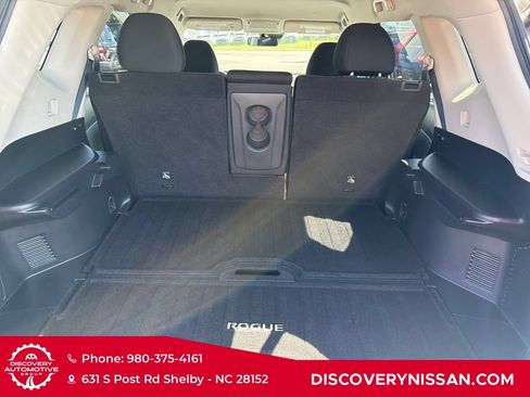 Used 2019 Nissan Rogue SV w/ Premium Package FWD image 34