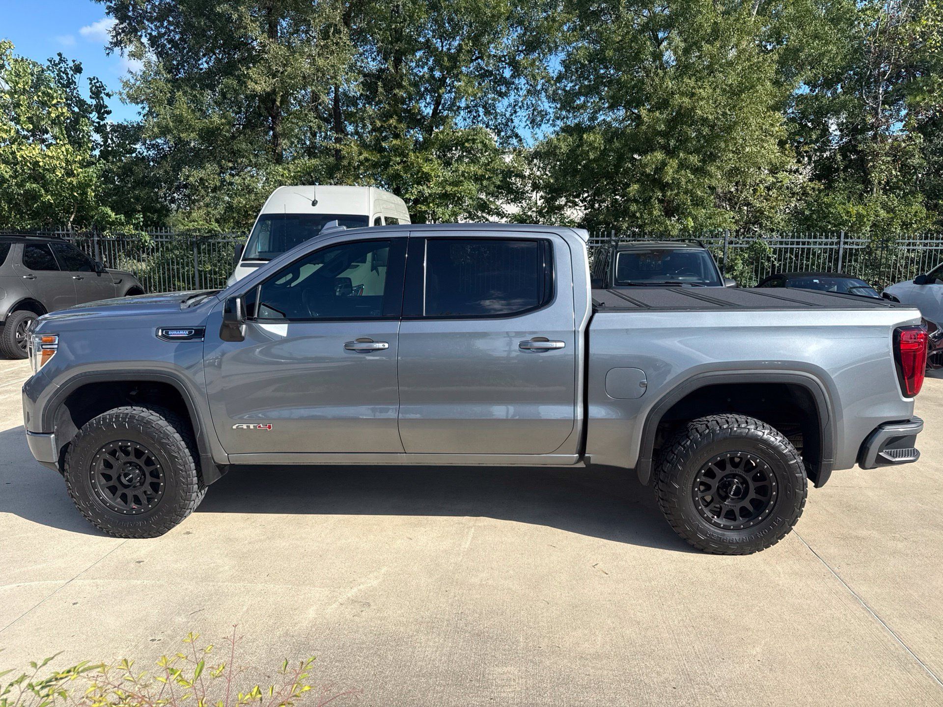 Used 2020 GMC Sierra 1500 AT4 w/ AT4 Premium Package AWD/4WD image 7