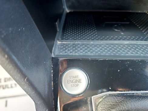 Used 2024 Volkswagen Taos SE image 26