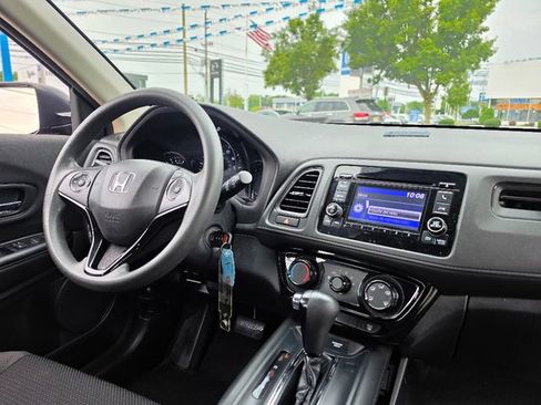 Used 2022 Honda HR-V LX image 13