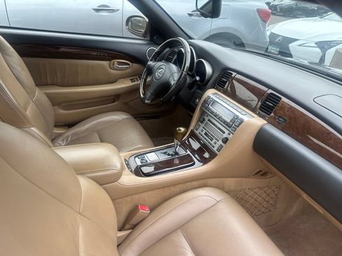Used 2006 Lexus SC 430 Convertible RWD image 24