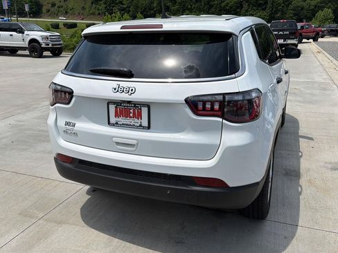 Used 2024 Jeep Compass Sport AWD/4WD image 4