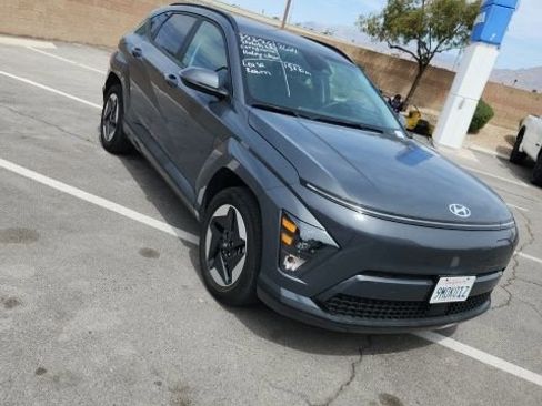 Used 2024 Hyundai Kona SEL FWD image 3