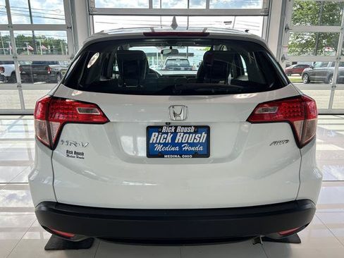 Used 2018 Honda HR-V LX image 9