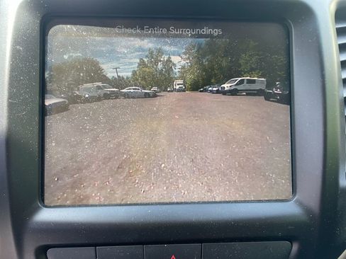 Used 2017 Jeep Cherokee Limited AWD/4WD image 21