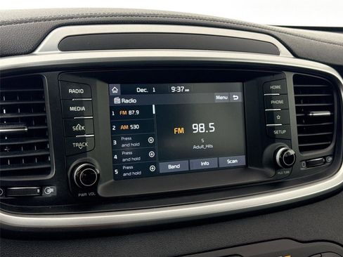 Used 2019 Kia Sorento L image 22