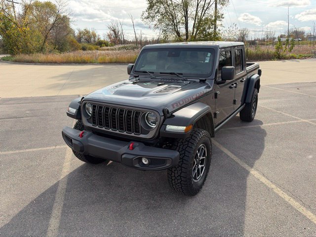 Used 2025 Jeep Gladiator Rubicon w/ Convenience Group AWD/4WD image 1