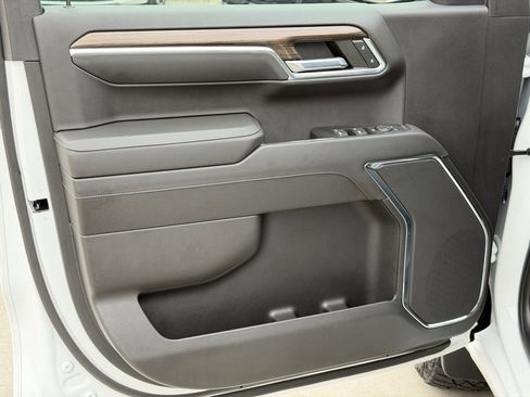 Used 2022 Chevrolet Silverado 1500 LT Trail Boss image 30