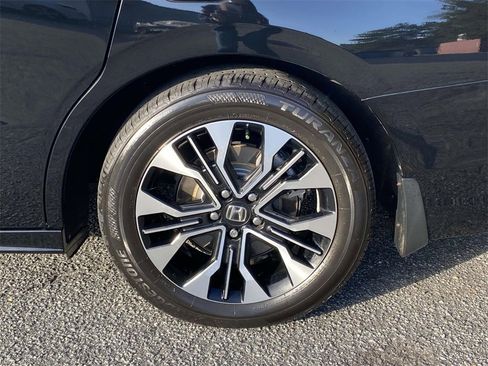 Used 2025 Honda Odyssey Elite image 8