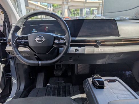 Used 2024 Nissan Ariya FWD image 12