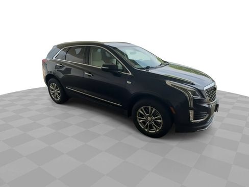 Certified 2021 Cadillac XT5 Premium Luxury FWD image 2