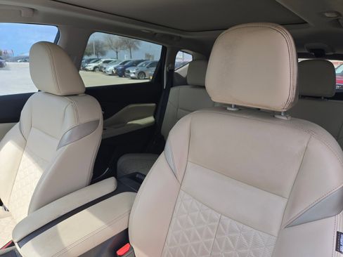 Used 2024 Nissan Murano Platinum w/ Cargo Package image 8