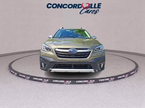 Used 2020 Subaru Outback Touring w/ Tech Package 2 AWD/4WD image 2