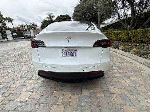 Used 2023 Tesla Model Y Long Range AWD/4WD image 6