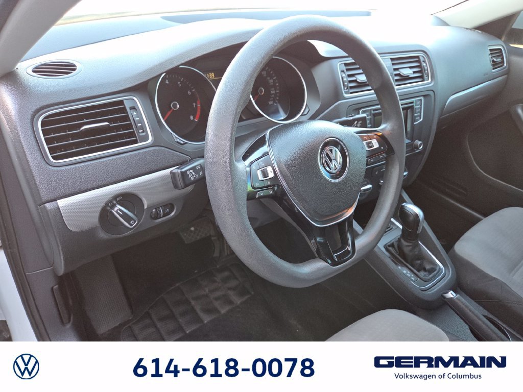 Used 2017 Volkswagen Jetta S w/ Jetta S Cold Weather Package FWD image 21