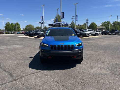 Used 2021 Jeep Cherokee Trailhawk w/ Sun, Sound & Nav Group AWD/4WD image 9