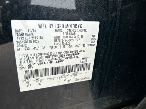 Used 2017 Lincoln MKX Reserve w/ Lincoln MKX Climate Package FWD image 46