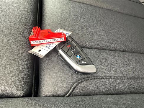 Used 2019 BMW X3 xDrive30i w/ Driving Assistance Package image 11