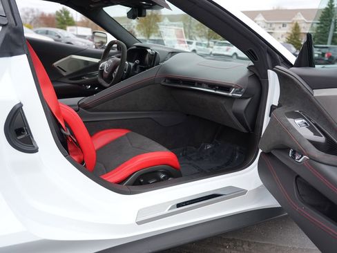 Used 2023 Chevrolet Corvette Stingray Premium Cpe w/ Z51 Performance Package RWD image 12