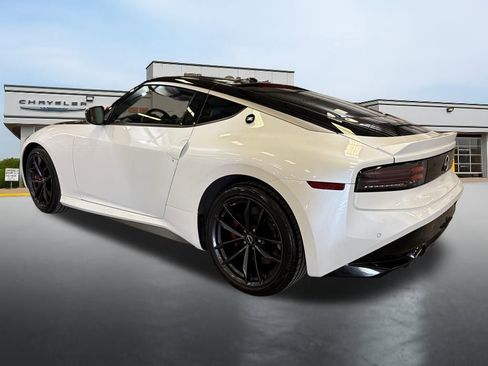 Used 2024 Nissan Z Performance w/ Floor Mat Package image 3