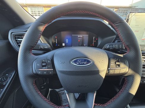 New 2026 Ford Escape ST-Line w/ Tech Pack #1 AWD/4WD image 10