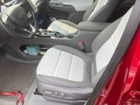 Used 2022 Chevrolet Bolt EUV Premier w/ Sun & Sound Package FWD image 7