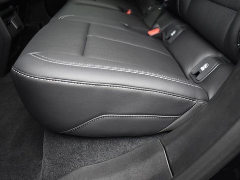 New 2026 Cadillac Optiq Sport 2 w/ LPO, Floor Liner Package image 29