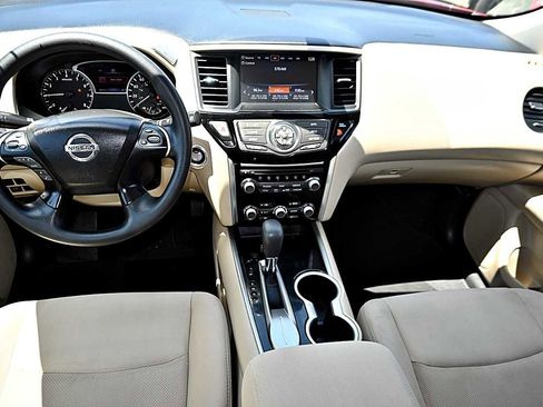 Used 2017 Nissan Pathfinder S FWD image 15