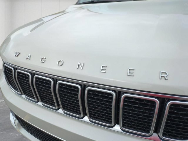Used 2022 Jeep Wagoneer Series III AWD/4WD image 9