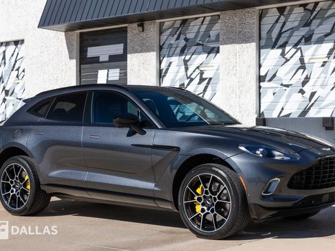 Used 2021 Aston Martin DBX image 19