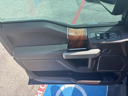 Used 2018 Ford F150 King Ranch w/ Equipment Group 601A Luxury AWD/4WD image 15