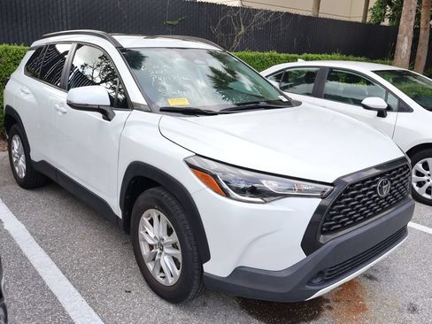 Used 2023 Toyota Corolla Cross LE w/ Moonroof Package FWD image 6