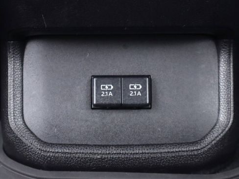 Used 2020 Toyota Highlander XLE image 38